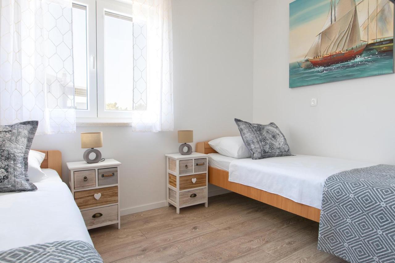 Sunny Island Apartment Trogir Exteriör bild